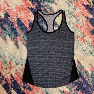 🌸 3/$30 semi fitted Old Navy Racerback tank top